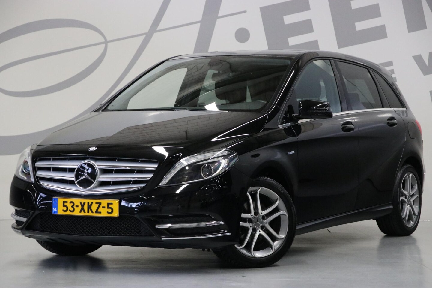 Mercedes-Benz B-klasse - 180 Ambition/ NAP/ Origineel NL/ Parkeersonsoren - AutoWereld.nl