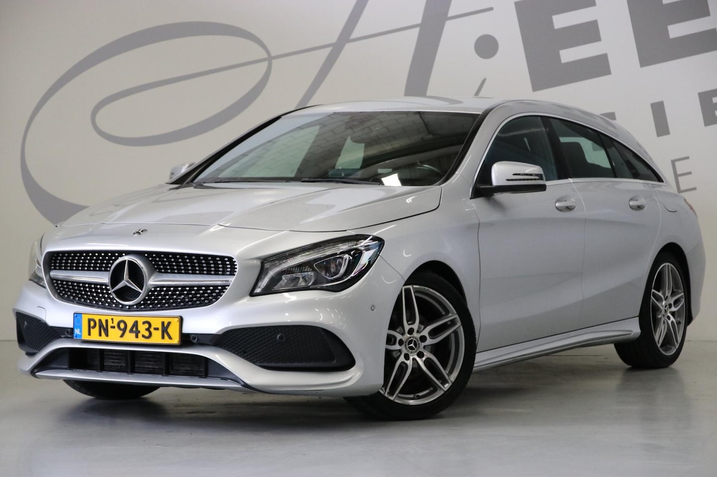 Mercedes-Benz CLA-klasse Shooting Brake - 180 Business Solution AMG/ Cruise control/ Apple carplay/ android auto - AutoWereld.nl