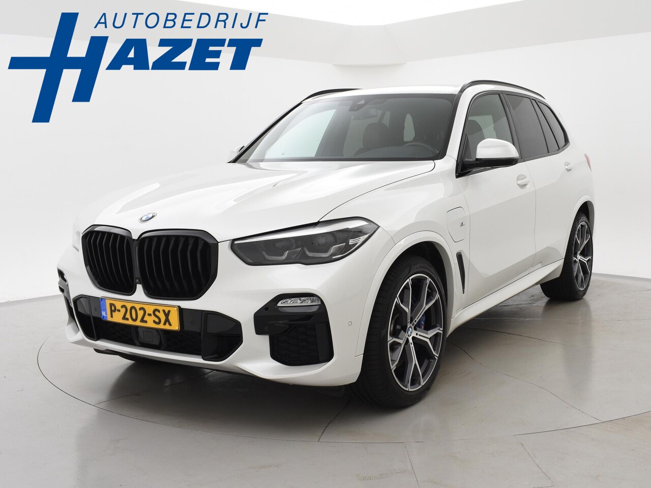 BMW X5 - xDrive45e HYBRID 394 PK M-SPORT H.E. + 360 CAMERA / 21 INCH LMV / LUCHTVERING - AutoWereld.nl