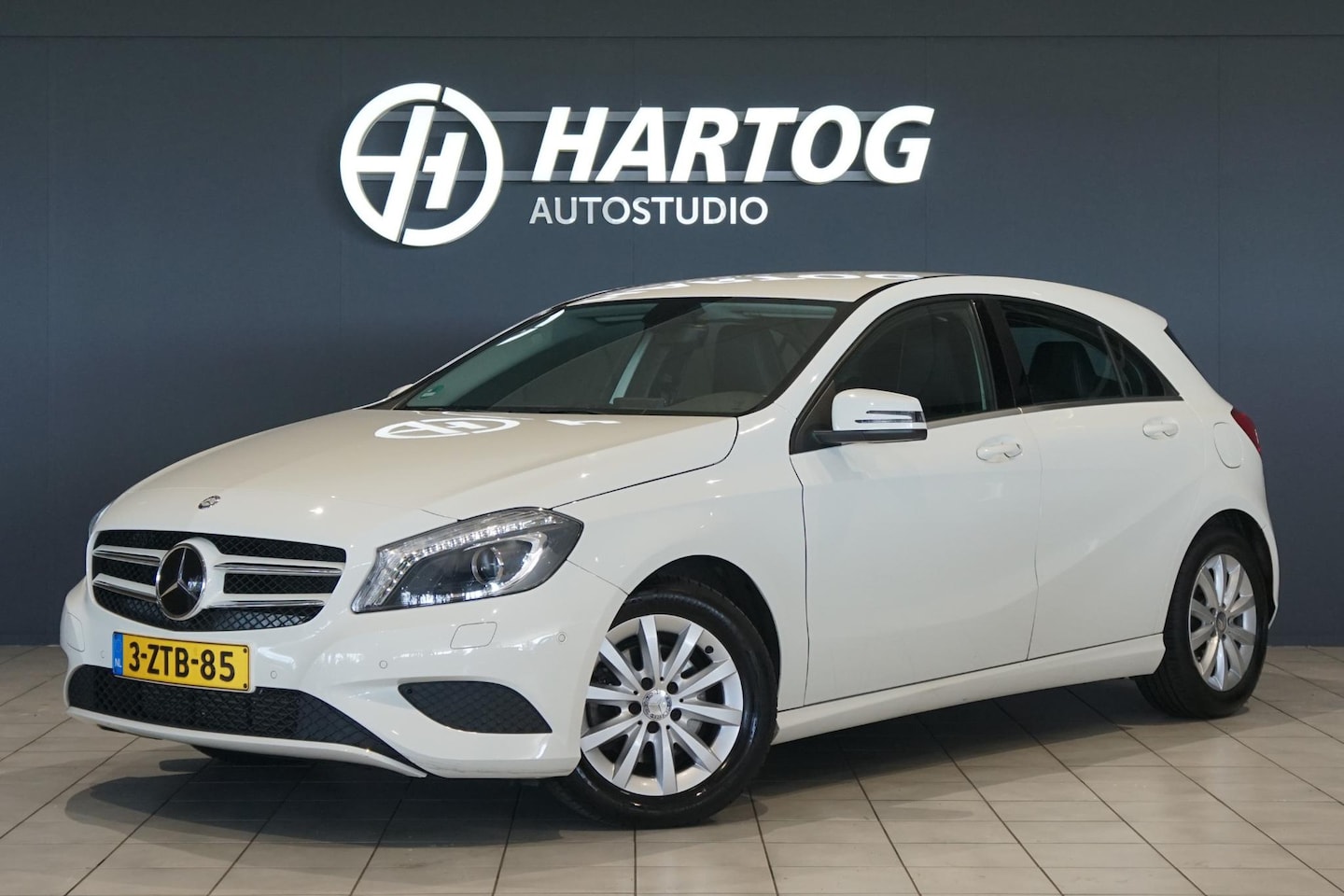 Mercedes-Benz A-klasse - 180 Ambition *EERSTE EIGENAAR* + AUTOMAAT / XENON - AutoWereld.nl