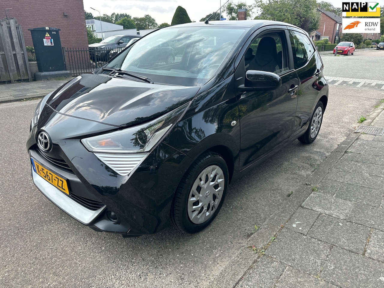 Toyota Aygo - 1.0 VVT-i x-play 1.0 VVT-i x-play - AutoWereld.nl