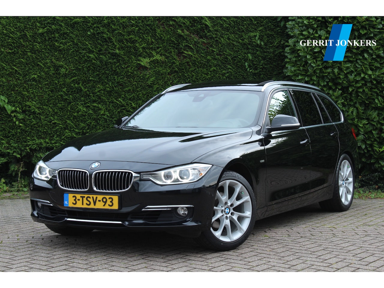 BMW 3-serie Touring - 320i Upgrade Edition | Panoramadak | Sportautomaat - AutoWereld.nl