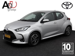 Toyota Yaris - 1.5 Hybrid First Edition | Navigatie | Trekhaak | Keyless entry en start | Parkeercamera