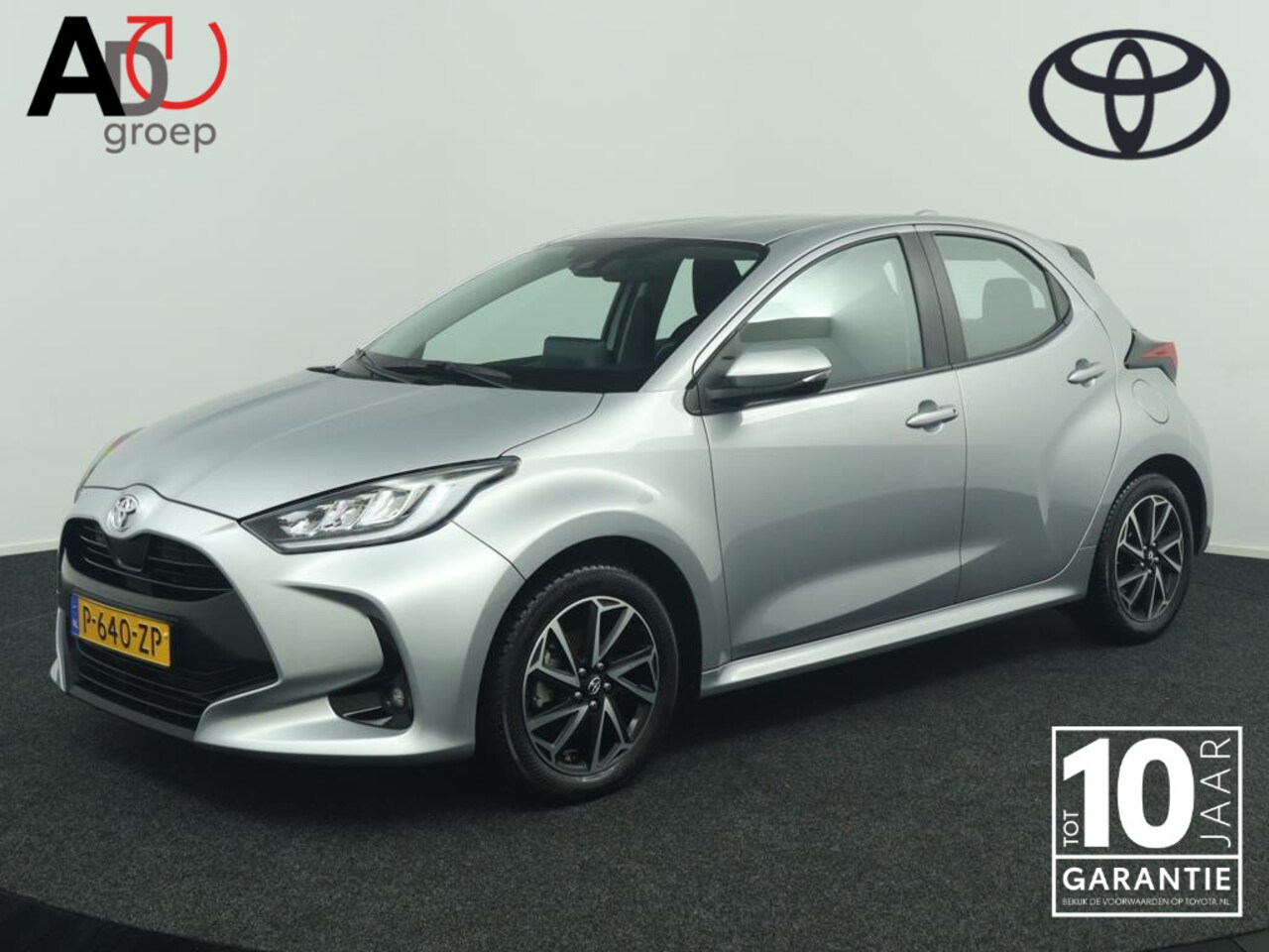 Toyota Yaris - 1.5 VVT-i Dynamic | Navigatie | Led Verlichting | Apple Carplay | Android Auto | Achteruit - AutoWereld.nl