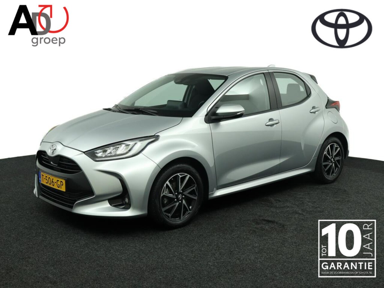 Toyota Yaris - 1.5 VVT-i Dynamic | 10 Jaar Garantie | Led Verlichting | Keyless Entry | Achteruitrijcamer - AutoWereld.nl