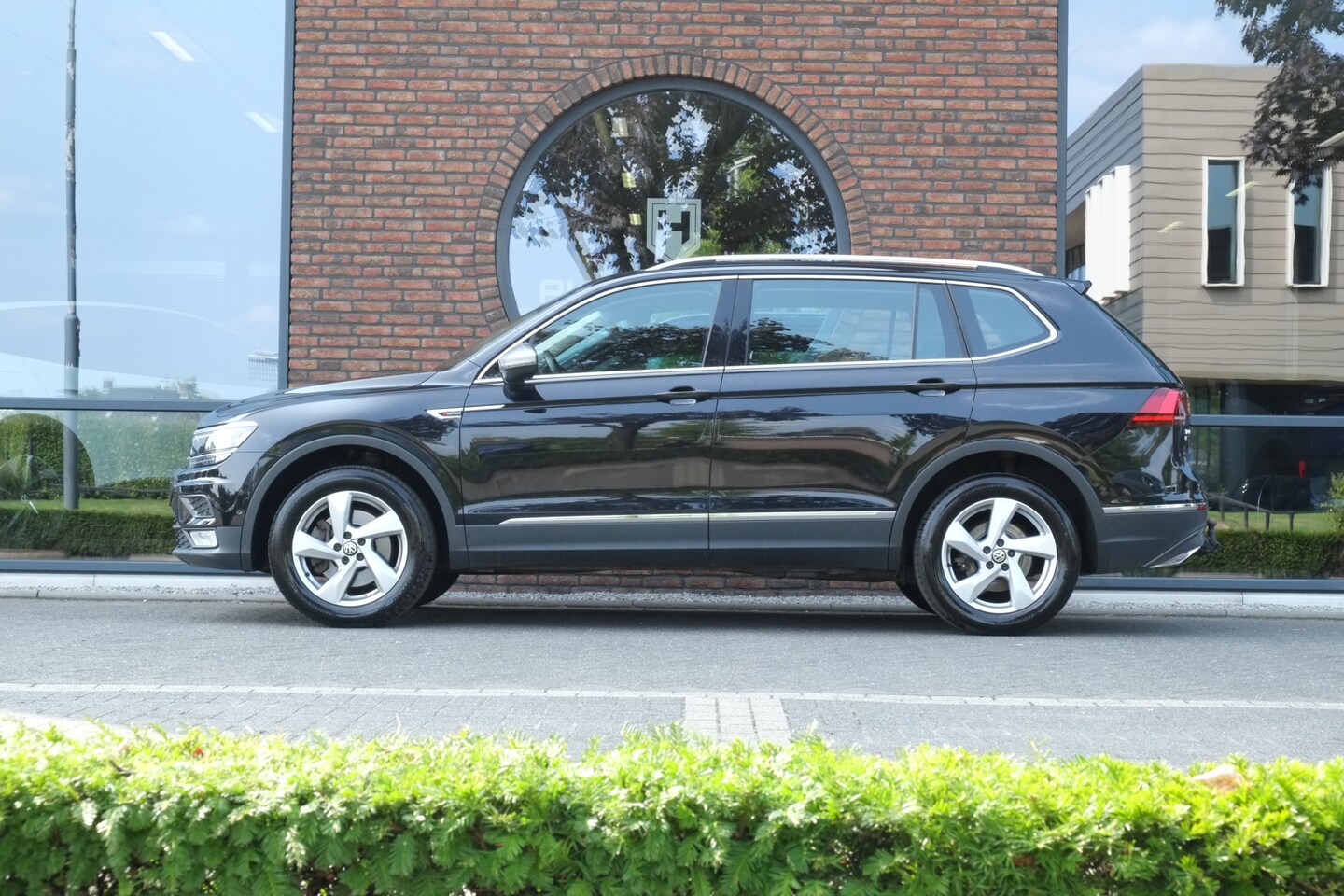 Volkswagen Tiguan Allspace - 2.0 TDI 4Motion Highline 2.0 TDI 4Motion 240 pk Highline - AutoWereld.nl