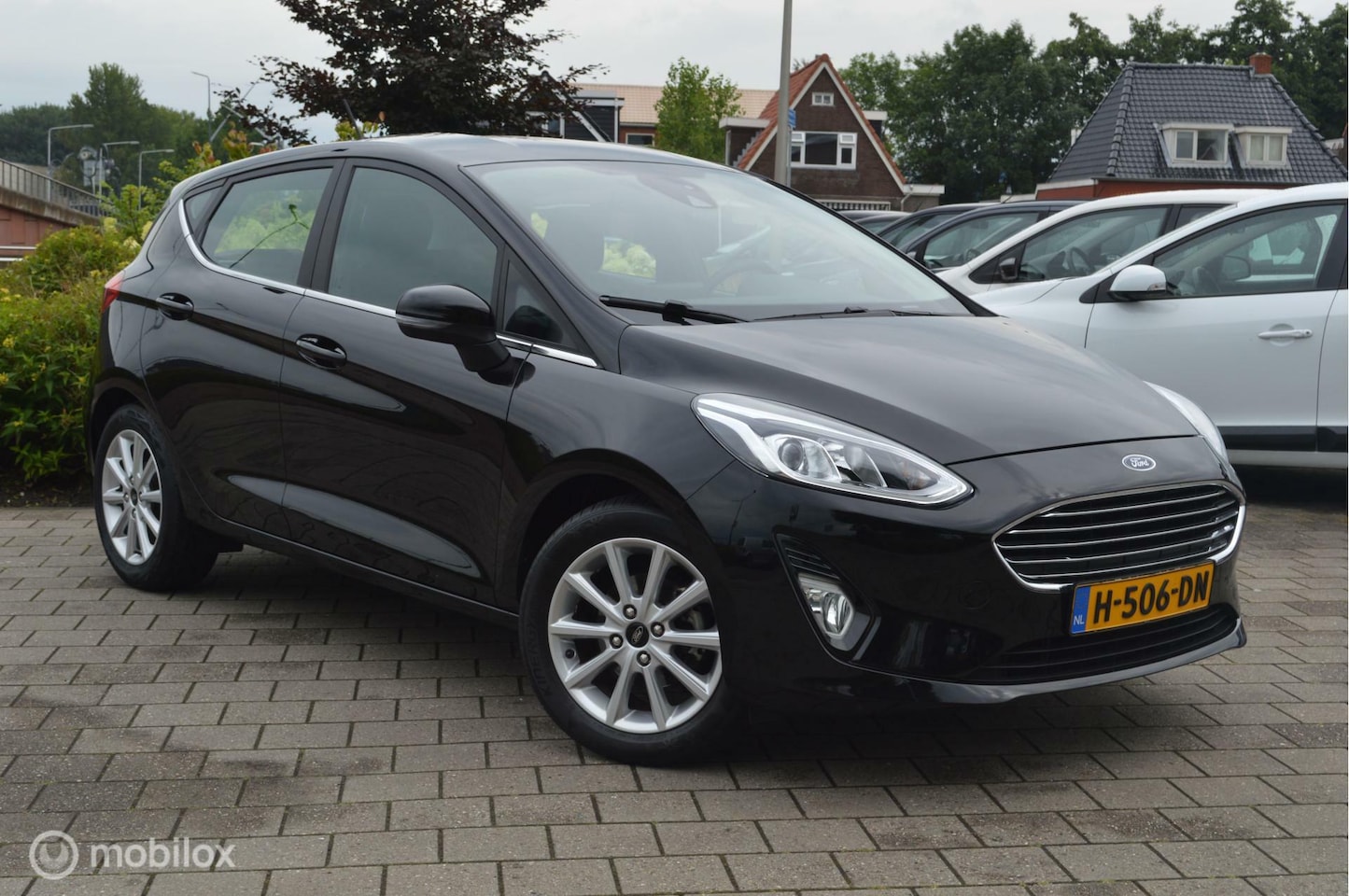 Ford Fiesta - 1.0 EcoBoost Titanium | Apple-carplay | PDC - AutoWereld.nl