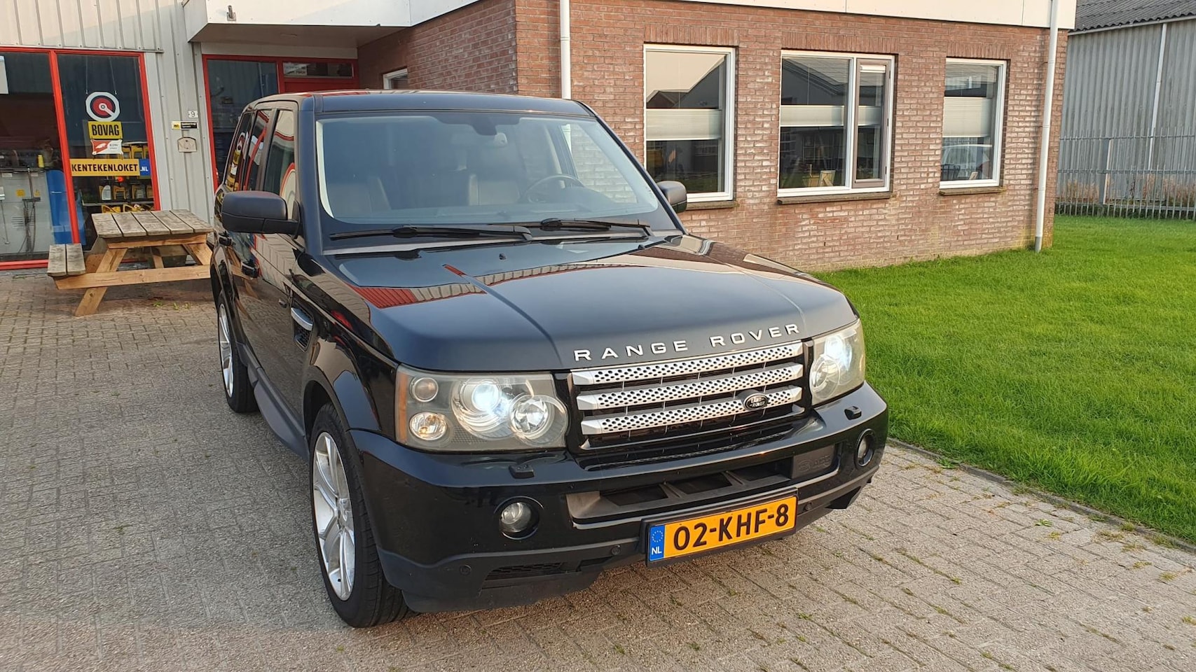 Land Rover Range Rover Sport - 4.2 V8 Supercharged 4.2 V8 Supercharged - AutoWereld.nl