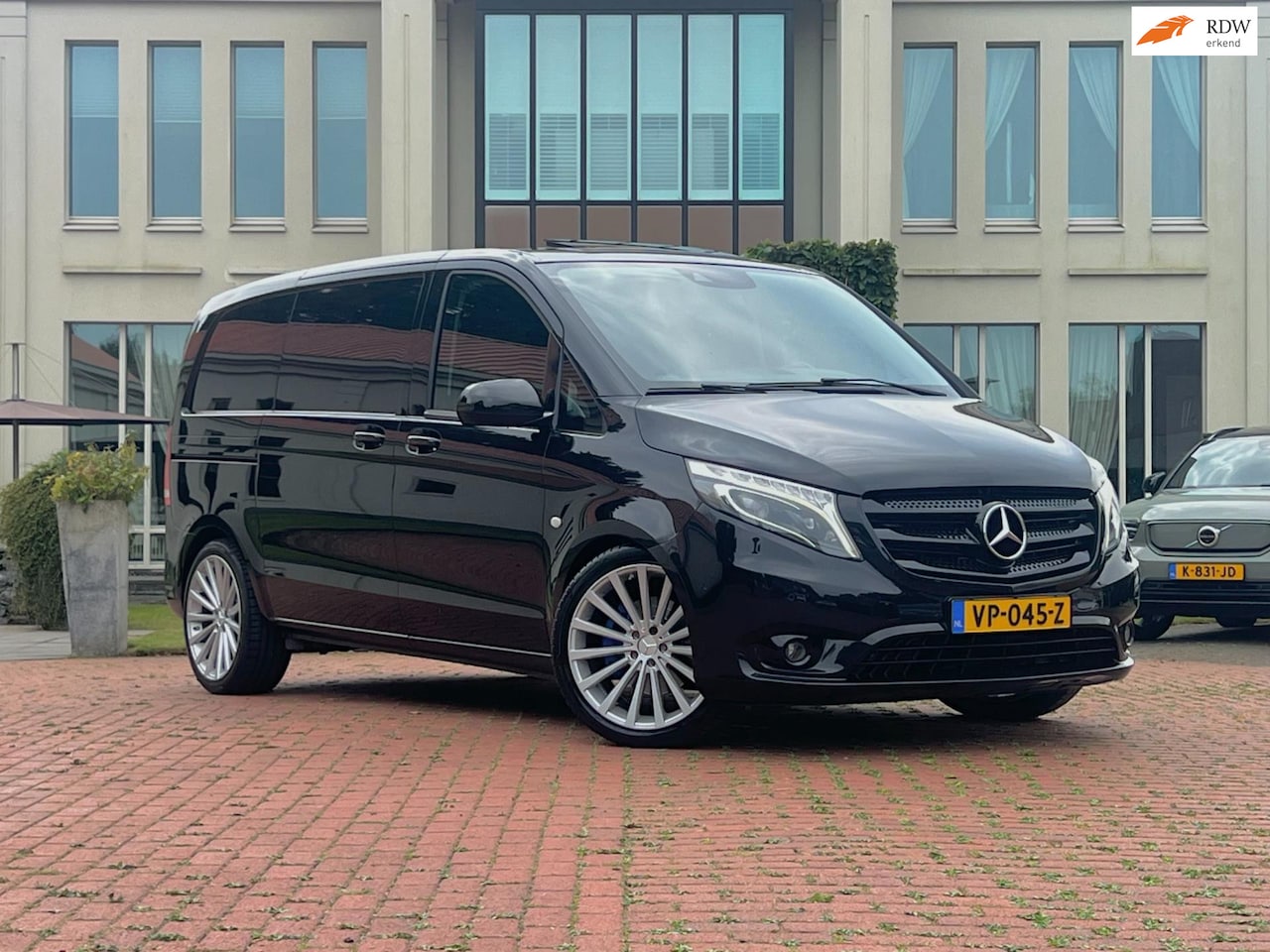 Mercedes-Benz Vito - 119 CDI BlueTEC Kort - schuifdak - Clima - LED - 20 inch - AutoWereld.nl