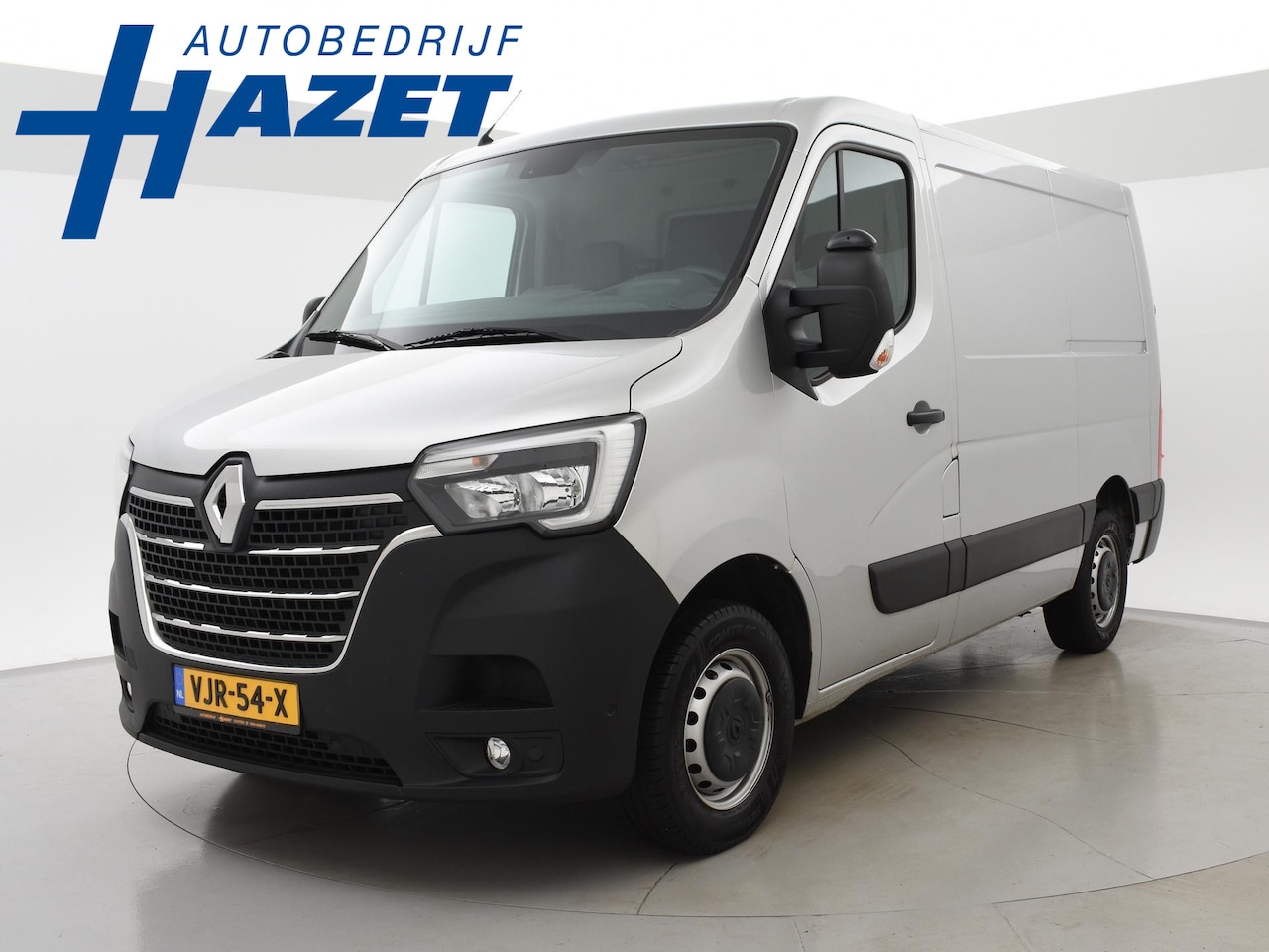 Renault Master - 2.3 dCi 135 PK L1H1 WORK EDITION + CAMERA / TREKHAAK / NAVIGATIE / CLIMATE / CRUISE / DAB+ - AutoWereld.nl