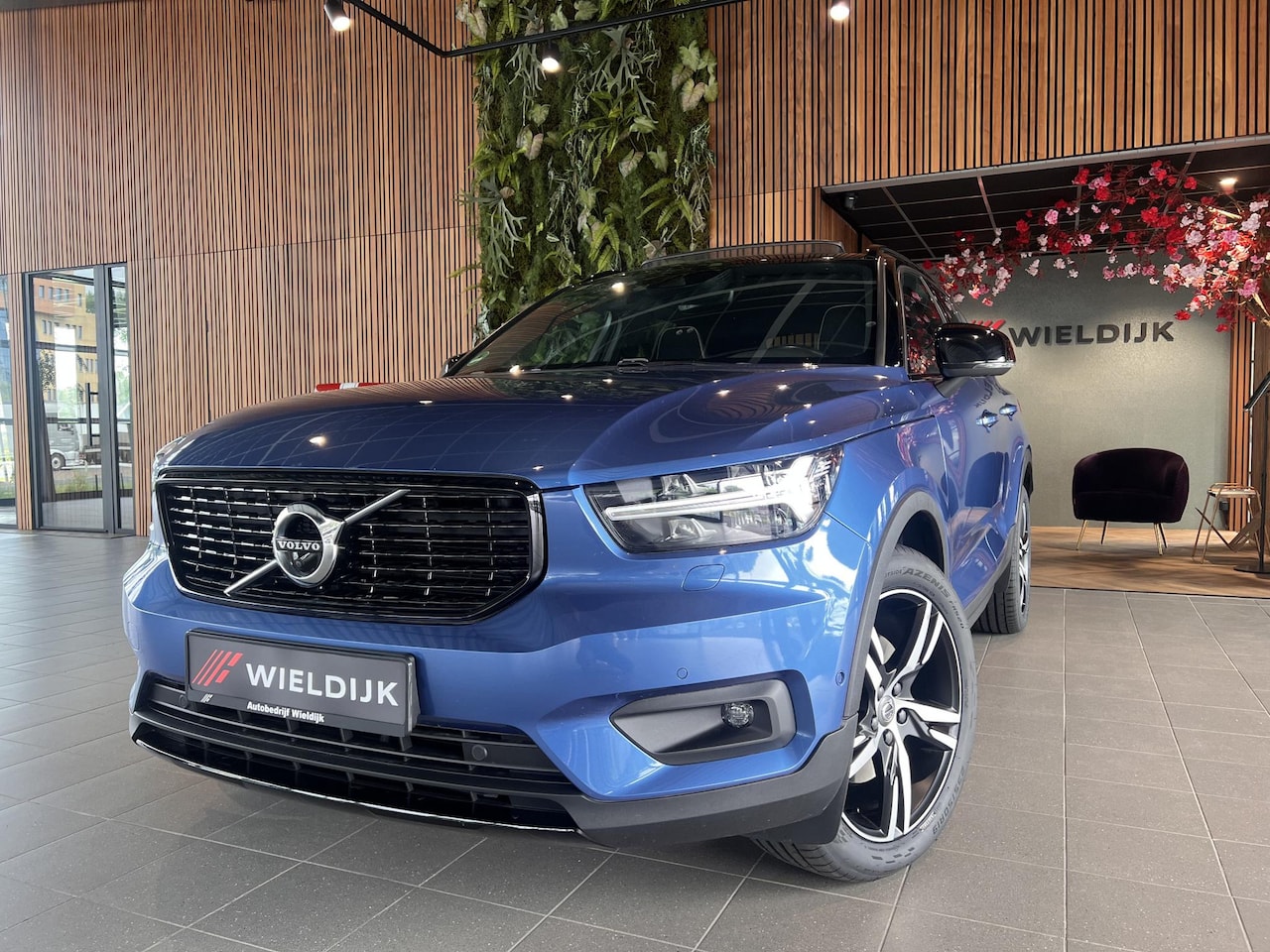 Volvo XC40 - 2.0 B4 R Design Pano, 360 Camera - AutoWereld.nl