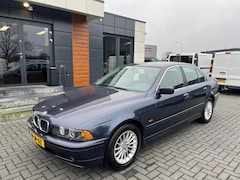 BMW 5-serie - 5ER REIHE 520I Exucutive Automaat 127000km Orginele nederlandse