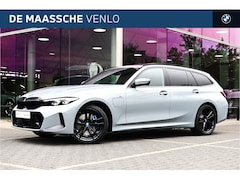 BMW 3-serie Touring - 320e M Sport Automaat / Panoramadak / Trekhaak / Sportstoelen / Active Cruise Control / Wi