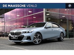 BMW 5-serie - 520i High Executive M Sport Automaat / Adaptieve LED / Parking Assistant Plus / Stoelventi