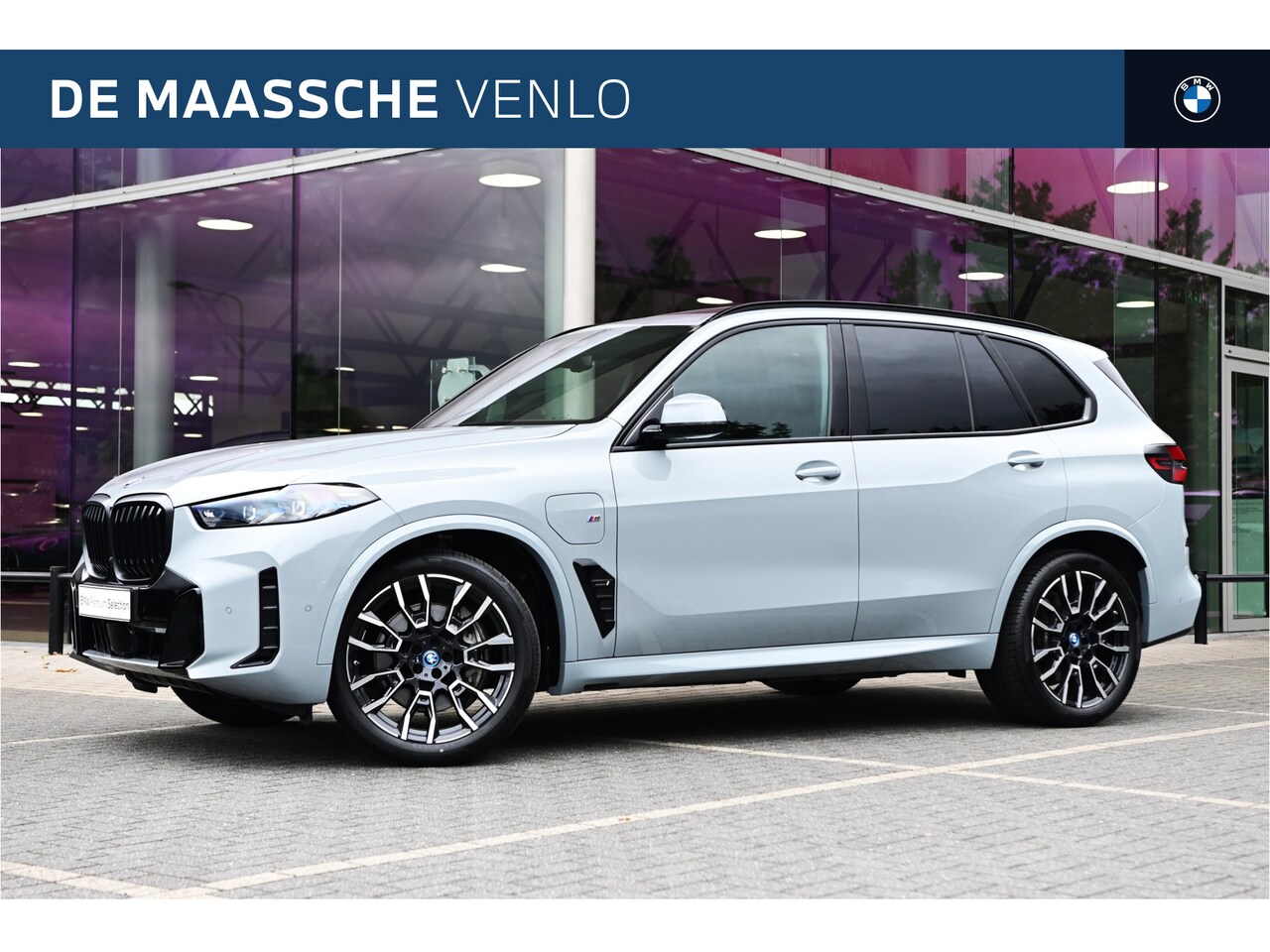 BMW X5 - xDrive50e High Executive M Sport Automaat / Panoramadak / Trekhaak / Harman Kardon / Adapt - AutoWereld.nl