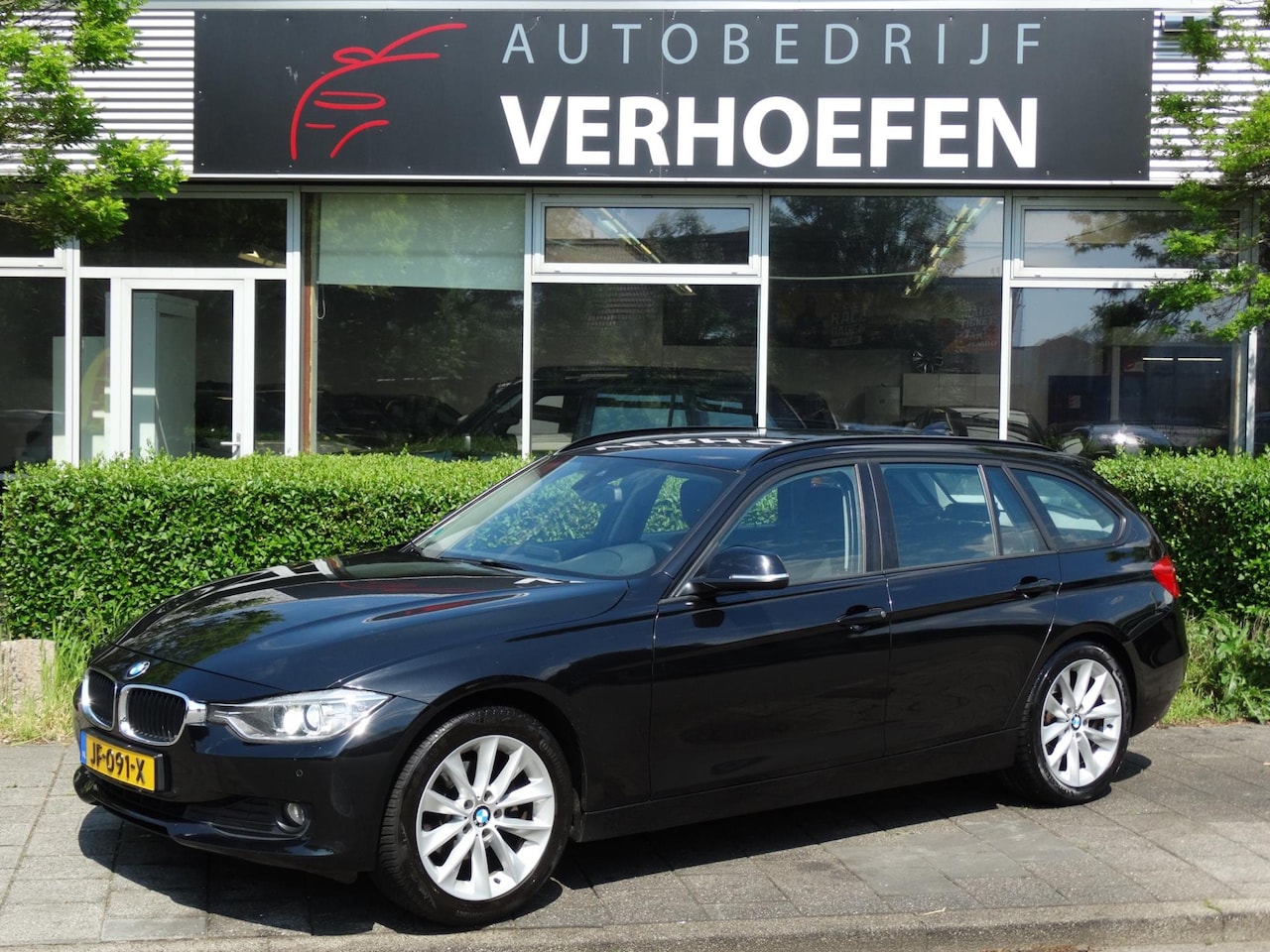 BMW 3-serie Touring - 320d High Executive - AUTOMAAT - PARK SENOREN - STOEL VERWARMING - CRUISE / CLIMATE CONTR - AutoWereld.nl