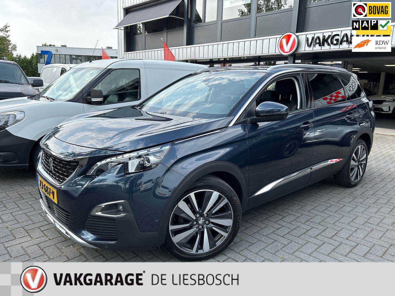 Peugeot 5008 - 1.6 PureTech Allure 1.6 PureTech Allure,7 persoons,navi,leer,stoelverw,boeken,Focal - AutoWereld.nl