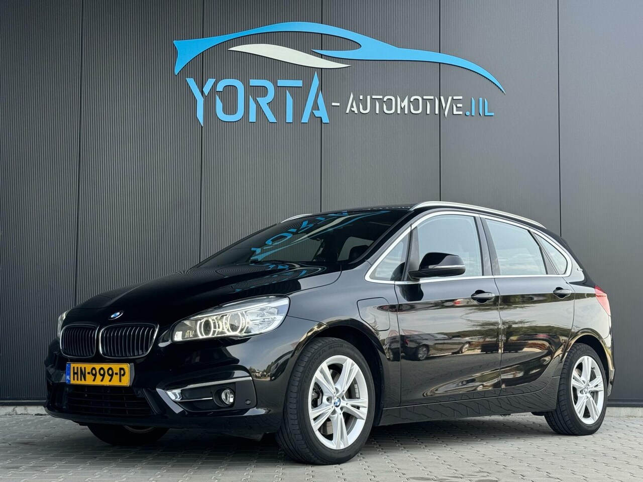 BMW 2-serie Active Tourer - 225xe PANO*ADAPTIVE CRUISE*HUD*KEYLESS*NL AUTO - AutoWereld.nl