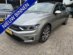 Volkswagen Passat - 1.4 TSI GTE Connected Series Plus plug in hybride. Bom vol opties