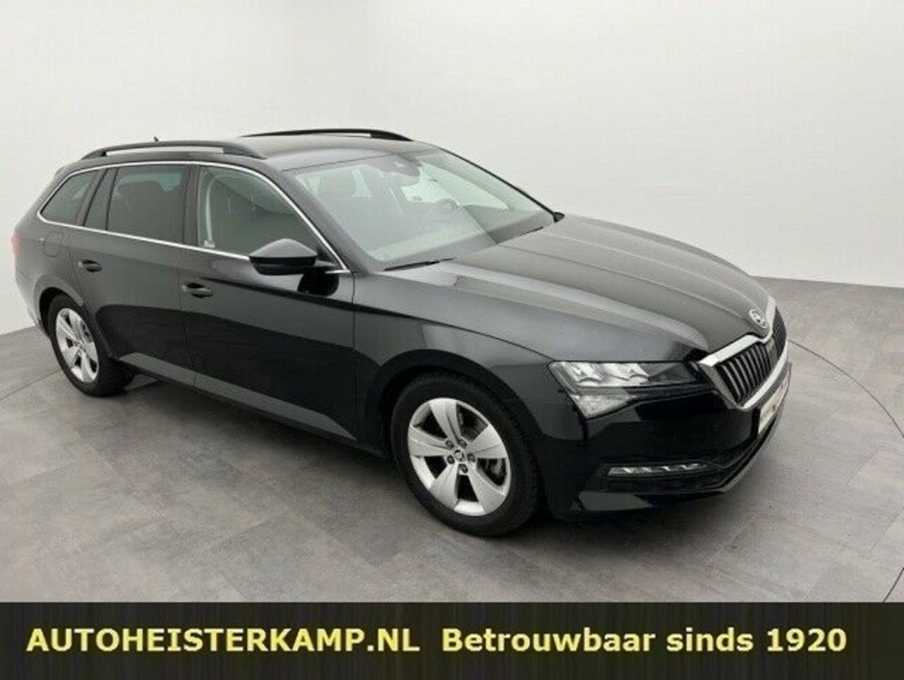 Skoda Superb Combi - 2.0 TDI Ambition 150 PK ACC Navi Camera - AutoWereld.nl