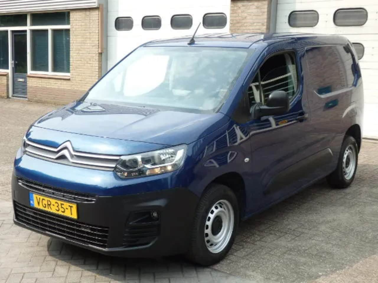 Citroën Berlingo - 1.5 HDI 75 CLUB AIRCO NAVI CRUISE PDC S&S EURO 6 - AutoWereld.nl