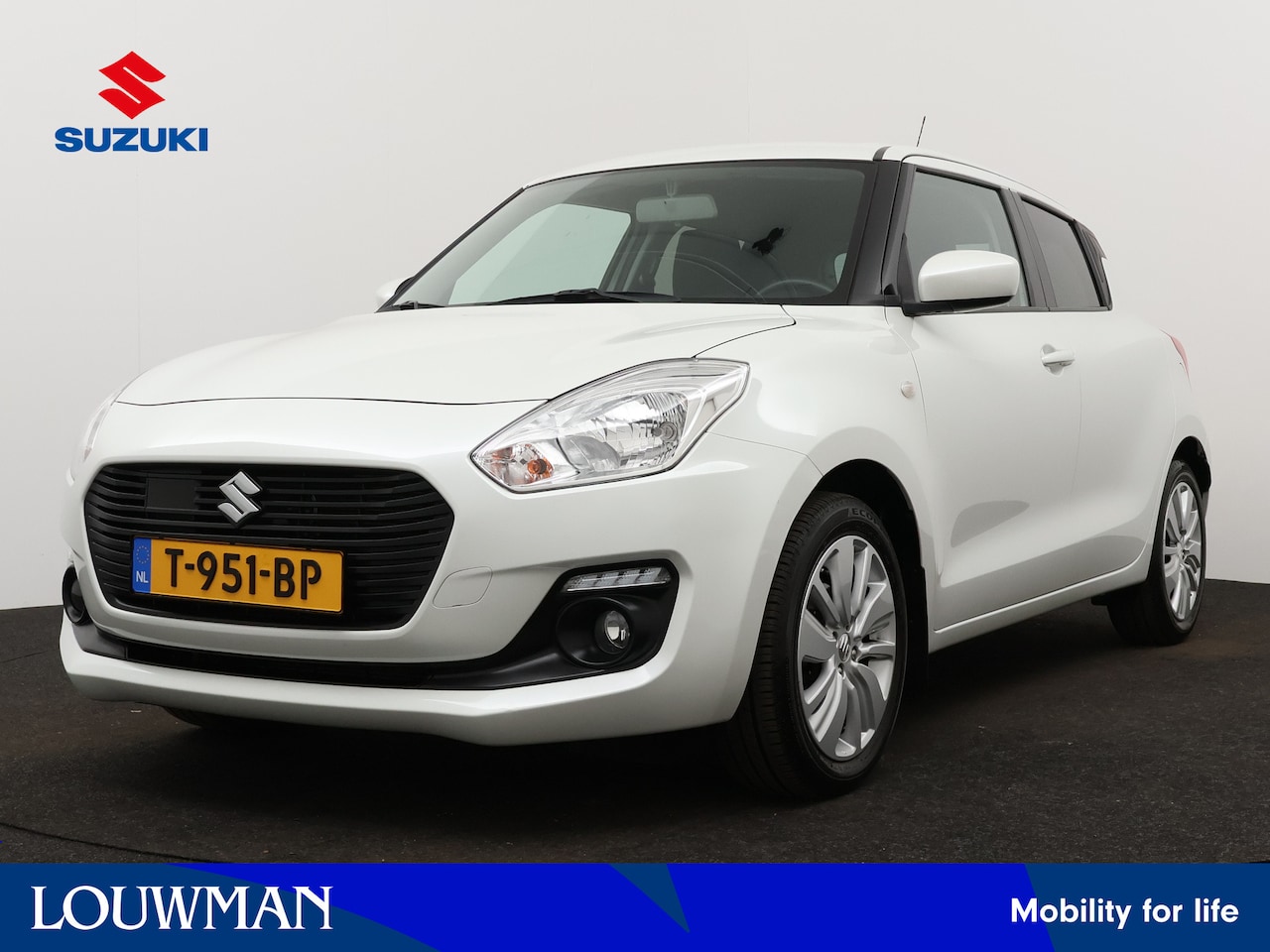 Suzuki Swift - 1.2 Select Limited | Trekhaak | Lichtmetalen Velgen | Stoelverwarming | Camera | - AutoWereld.nl