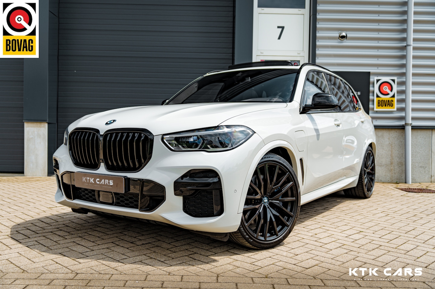 BMW X5 - xDrive45e High Executive|HuD|Keyles|Softclose|Pano|Sfeerverlichting|Camera|MemorySeats - AutoWereld.nl