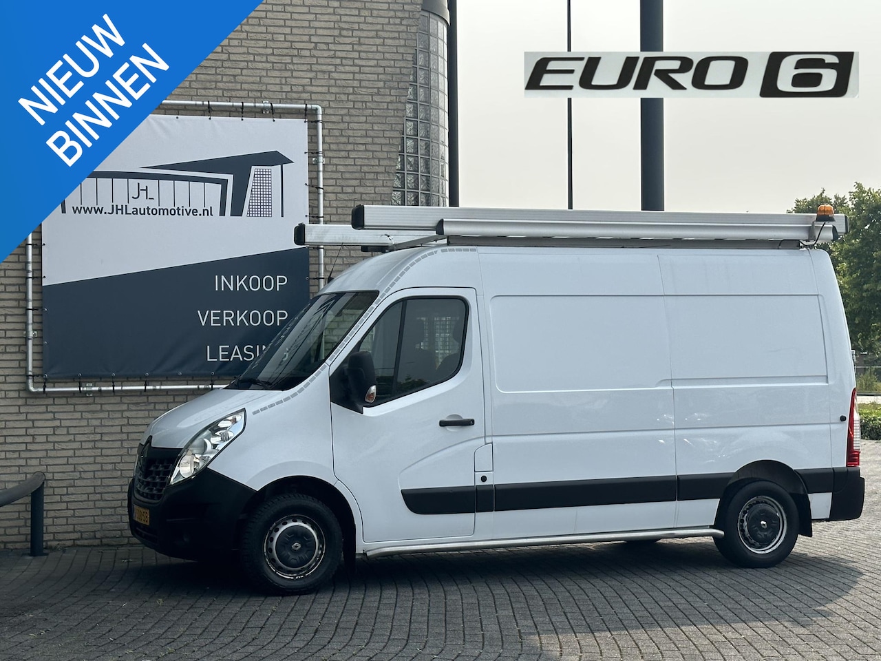 Renault Master - T35 2.3 dCi L2H2*A/C*CRUISE*HAAK*IMPERIAAL* - AutoWereld.nl