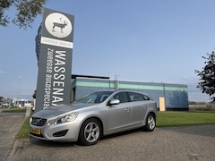 Volvo V60 - T3 Momentum Business | Trekhaak |