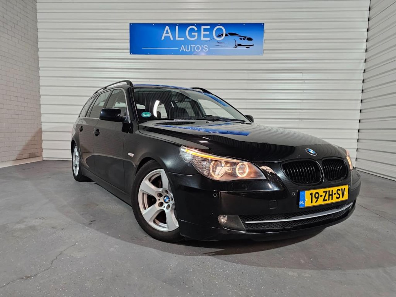 BMW 5-serie Touring - 525i Comfort/ 2de eigenaar/ Jongtimer - AutoWereld.nl