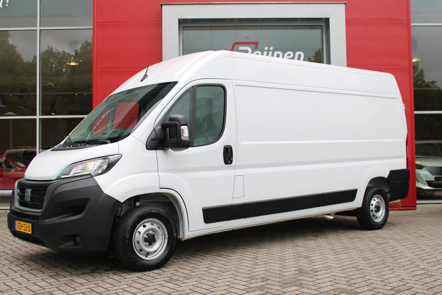 Fiat Ducato - 33 2.2 MultiJet 140PK L3H2 | ACHTERUITRIJ CAMERA | APPLE CARPLAY/ANDROID AUTO | 3-ZITS | C - AutoWereld.nl