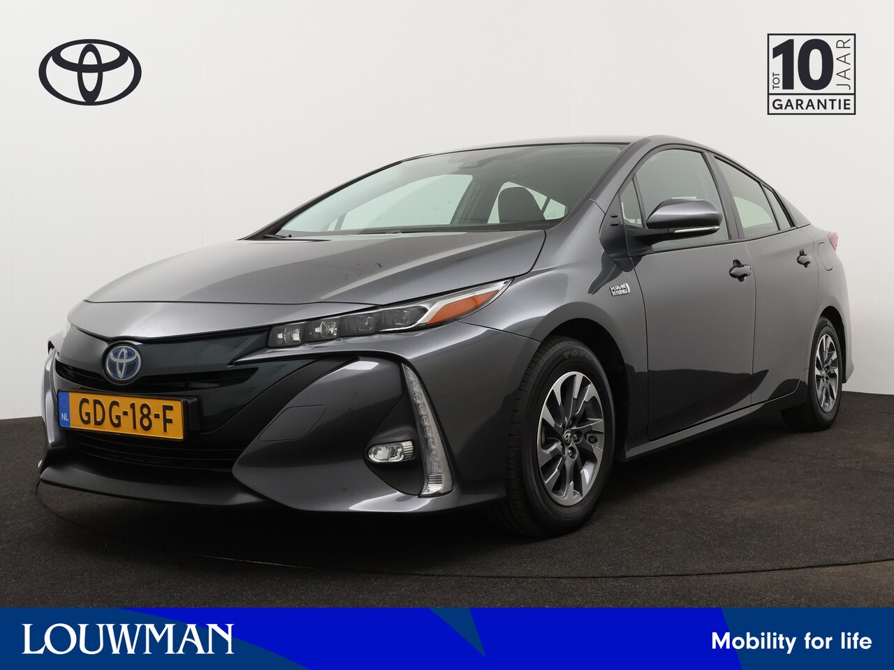 Toyota Prius - 1.8 Plug-in Hybrid Dynamic Limited | Navigatie | Stoelverwarming | - AutoWereld.nl