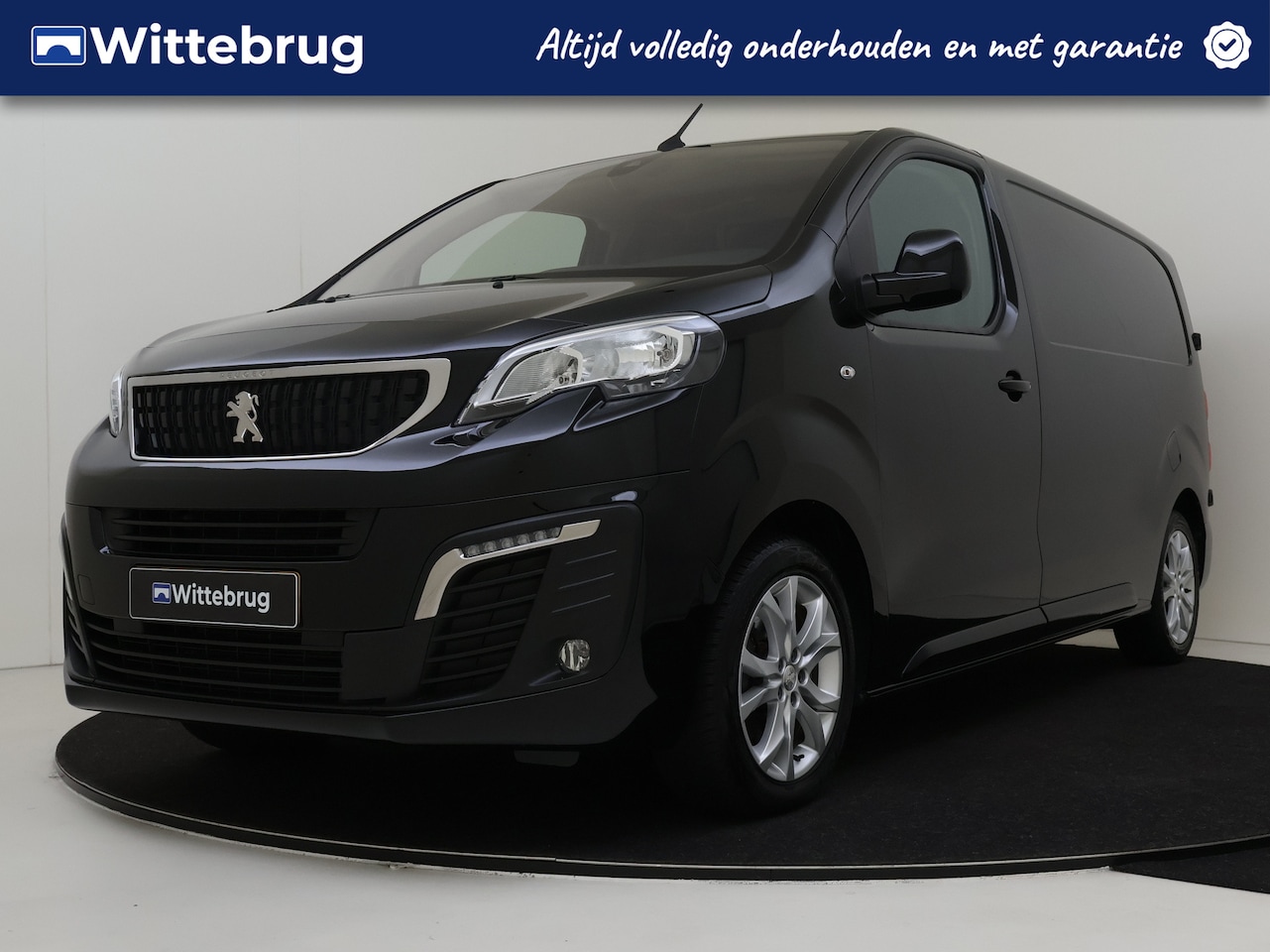 Peugeot Expert - 2.0 BlueHDI 145 Standard Asphalt 140 pk Automaat | Climate Control | Trekhaak | Navigatie - AutoWereld.nl