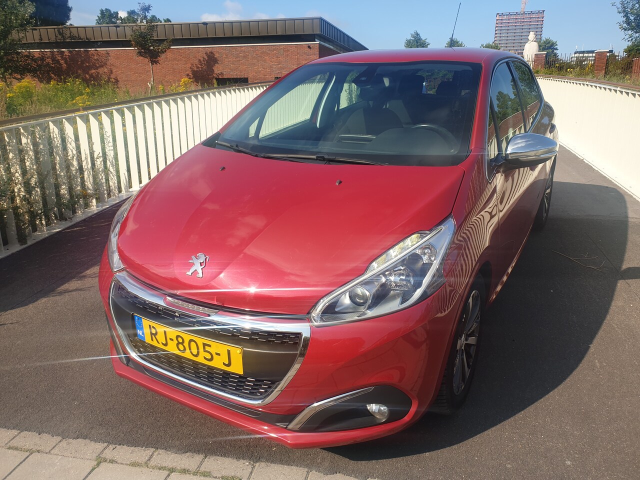 Peugeot 208 - 1.2 PureTech Allure 1.2 PureTech Allure - AutoWereld.nl