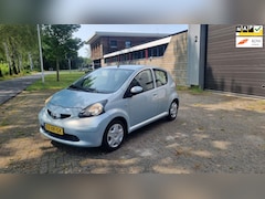 Toyota Aygo - 1.0-12V + TOPSTAAT 190000KM NAP 5 DEURS APK