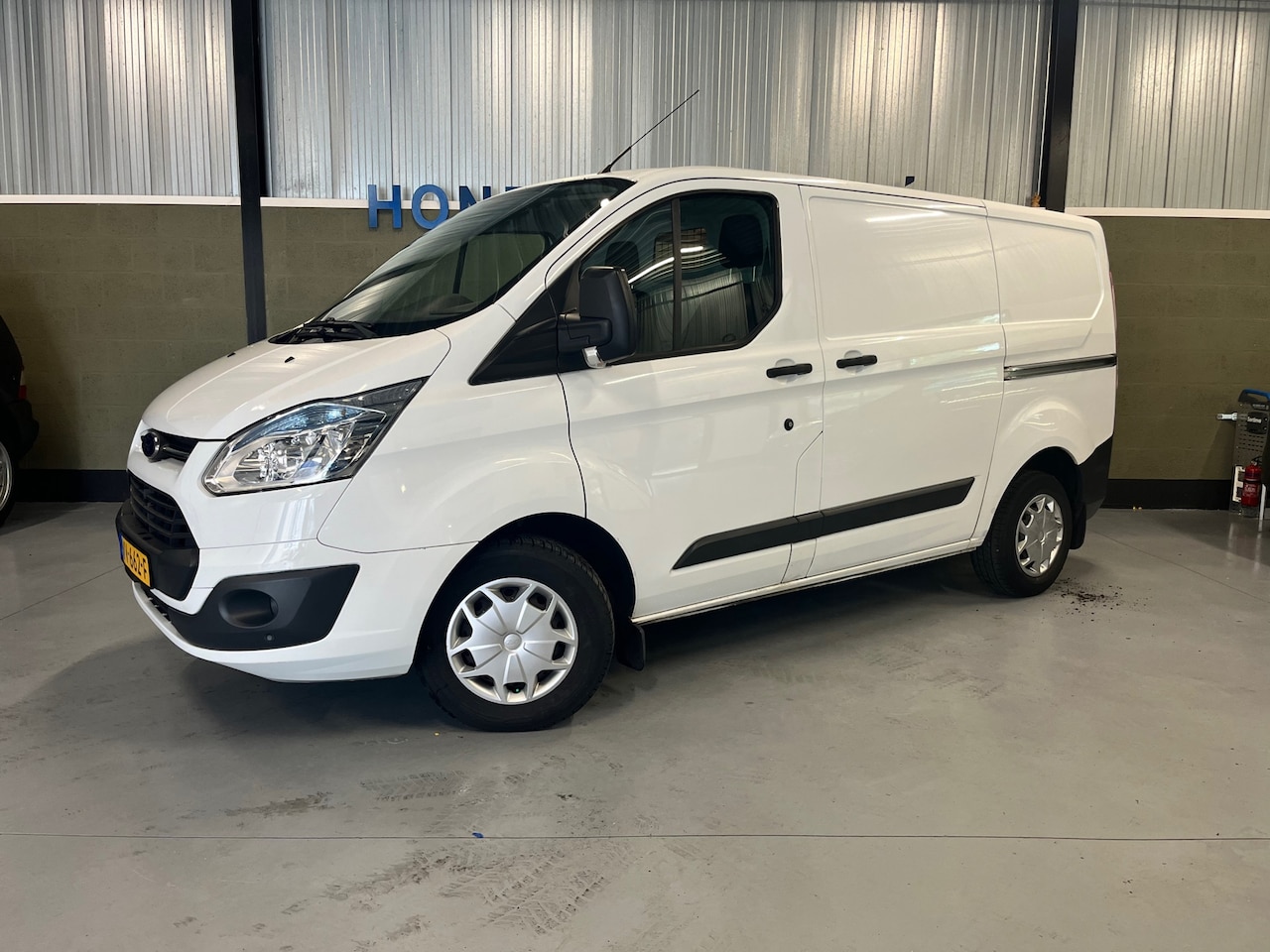 Ford Transit Custom - 270 2.2 TDCI L1H1 Trend I 2 SCHUIFDEUREN I AIRCO I CRUISE CONTROOL I BETIMMERING I - AutoWereld.nl