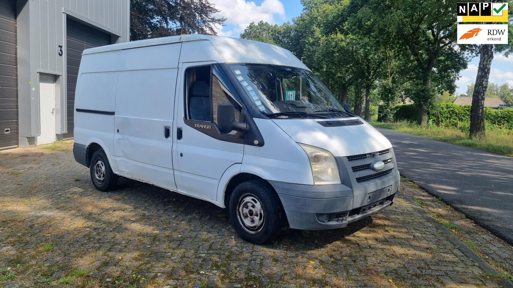 Ford Transit - 260S 2.2 TDCI 10-2006 240000KM NAP RIJDT GOED CAMPER - AutoWereld.nl