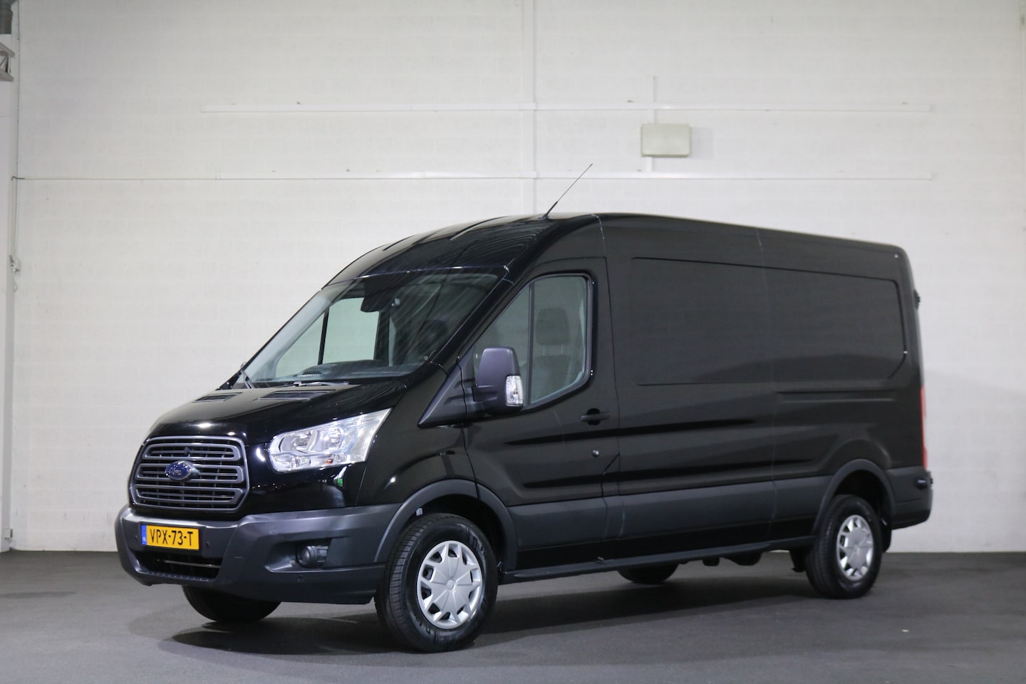 Ford Transit - 2.0 TDci 170pk L3 H2 Airco Navigatie Camera 2.8t Trekhaak - AutoWereld.nl