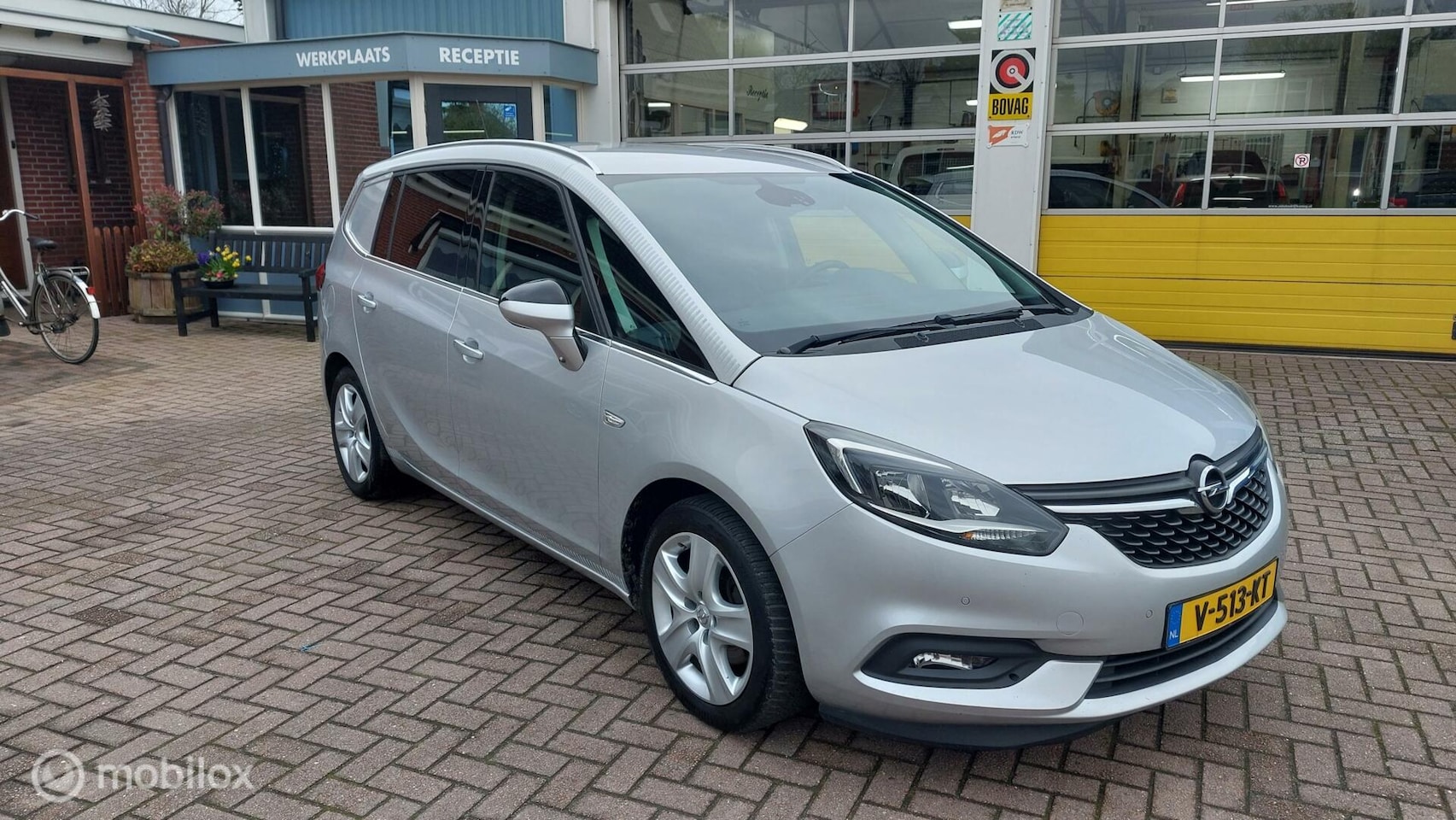 Opel Zafira - 1.6 CDTI Business Executive Grijs Kenteken - AutoWereld.nl