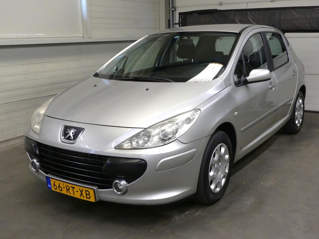 Peugeot 307 - 1.4-16V XS - Airco - APK Juni 2025 - AutoWereld.nl