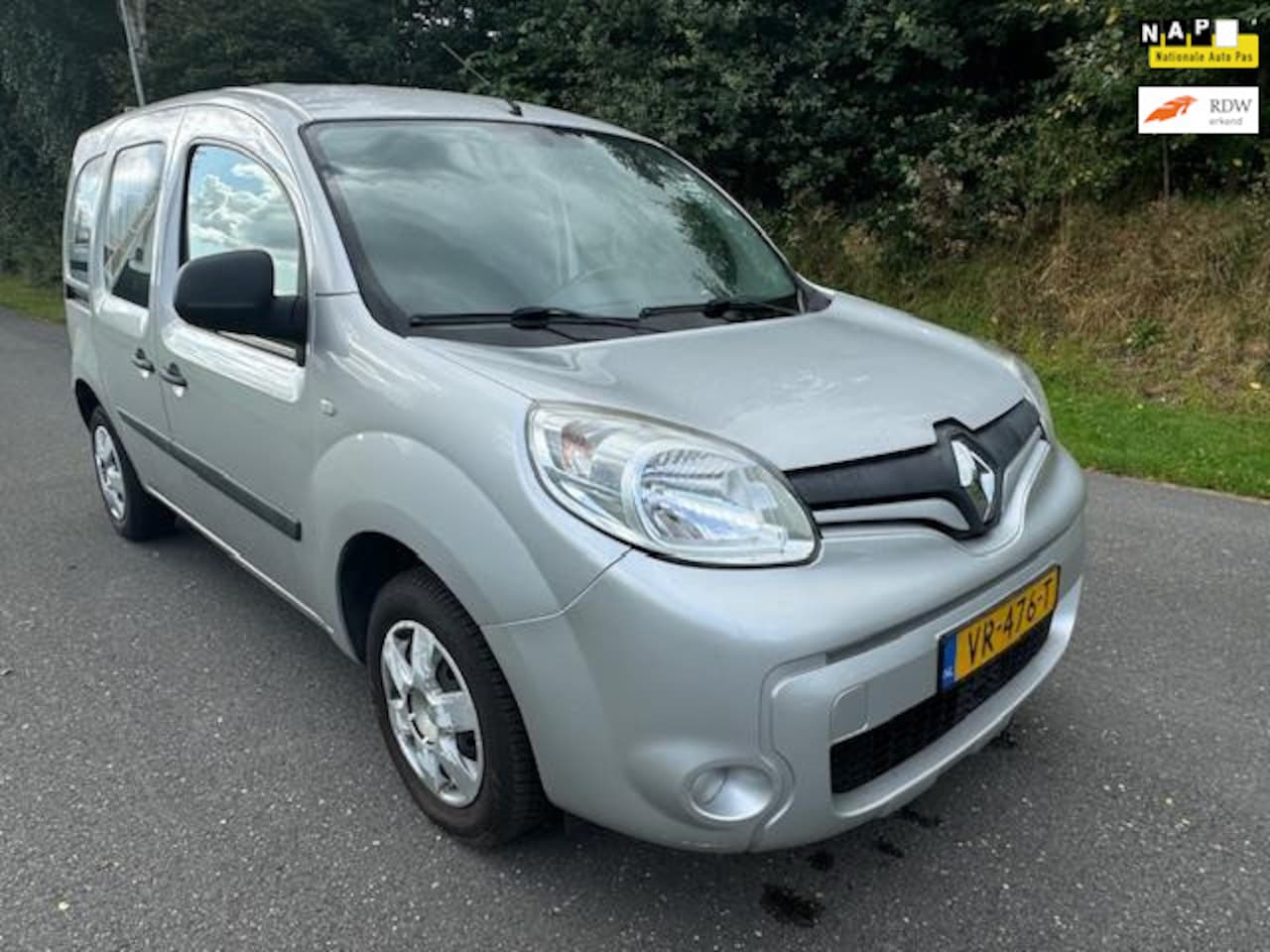 Renault Kangoo Express - 1.5 dCi 75 Express Générique 1.5 dCi 75 Express Générique - AutoWereld.nl