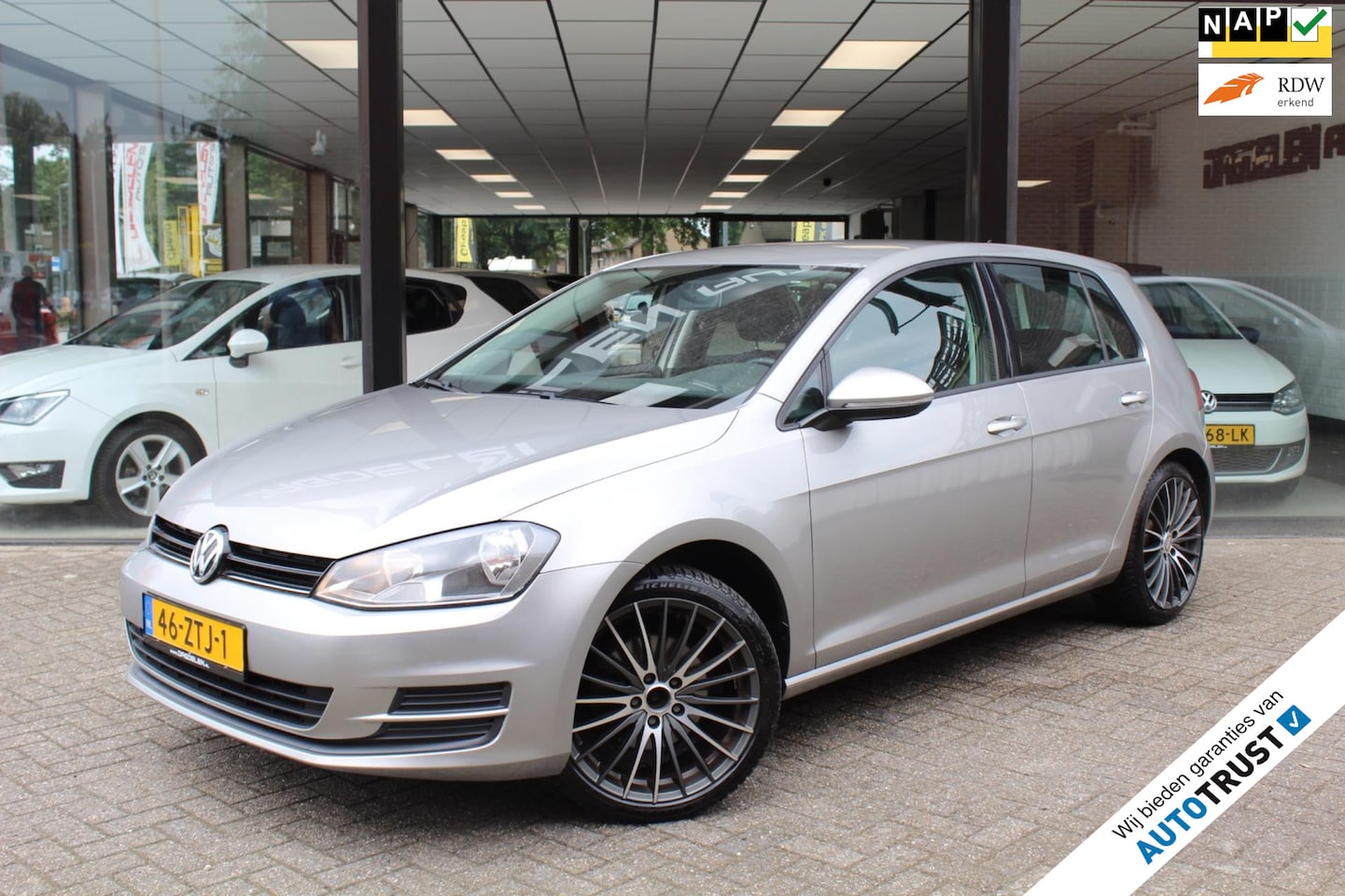 Volkswagen Golf - 1.4 TSI 122pk 1e EIG | AIRCO | NAVI | TREKHAAK | DEALER OND - AutoWereld.nl