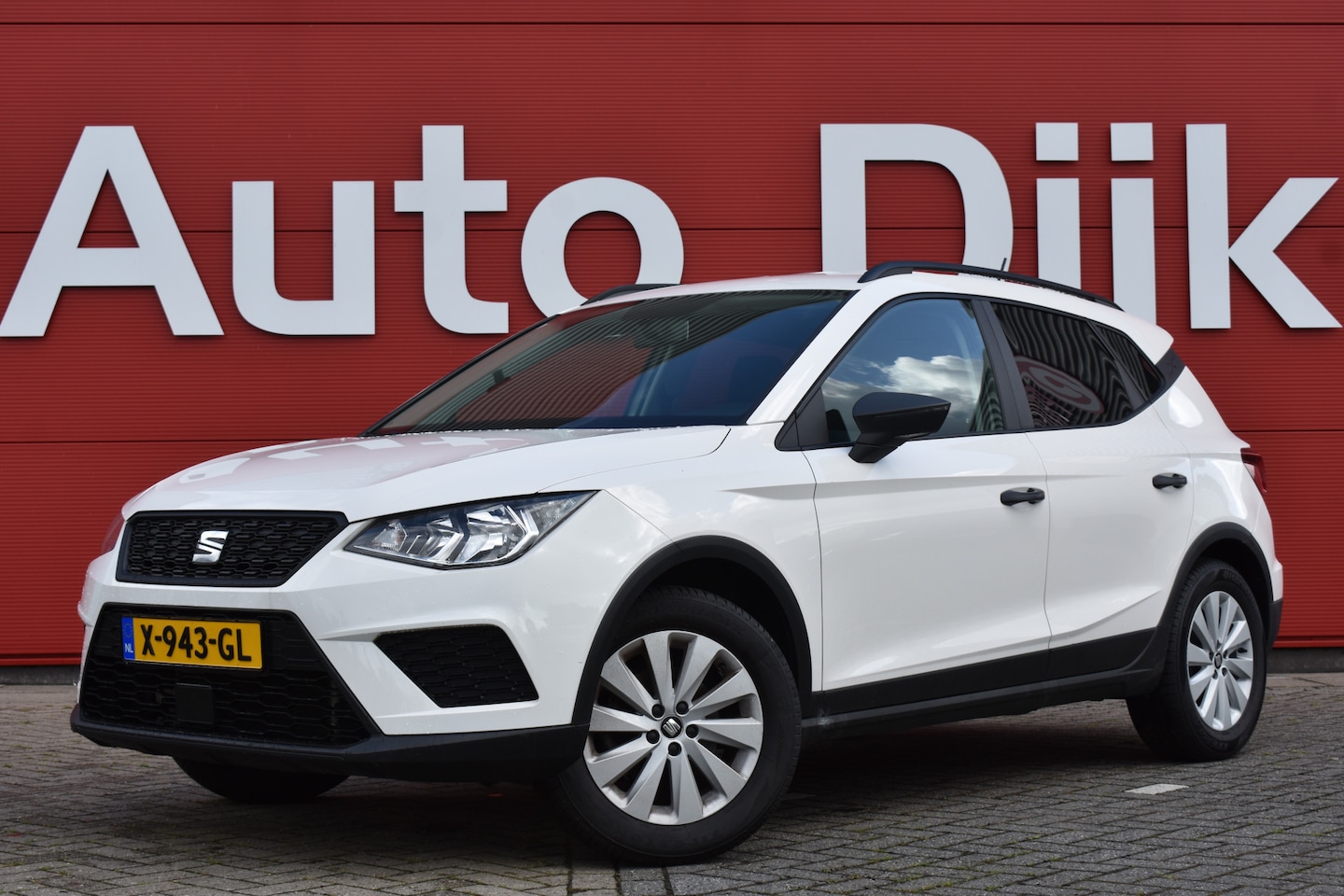 Seat Arona - 1.0 TGI Style Airco | Cruise | Bluetooth | Radio | PDC | LMV - AutoWereld.nl