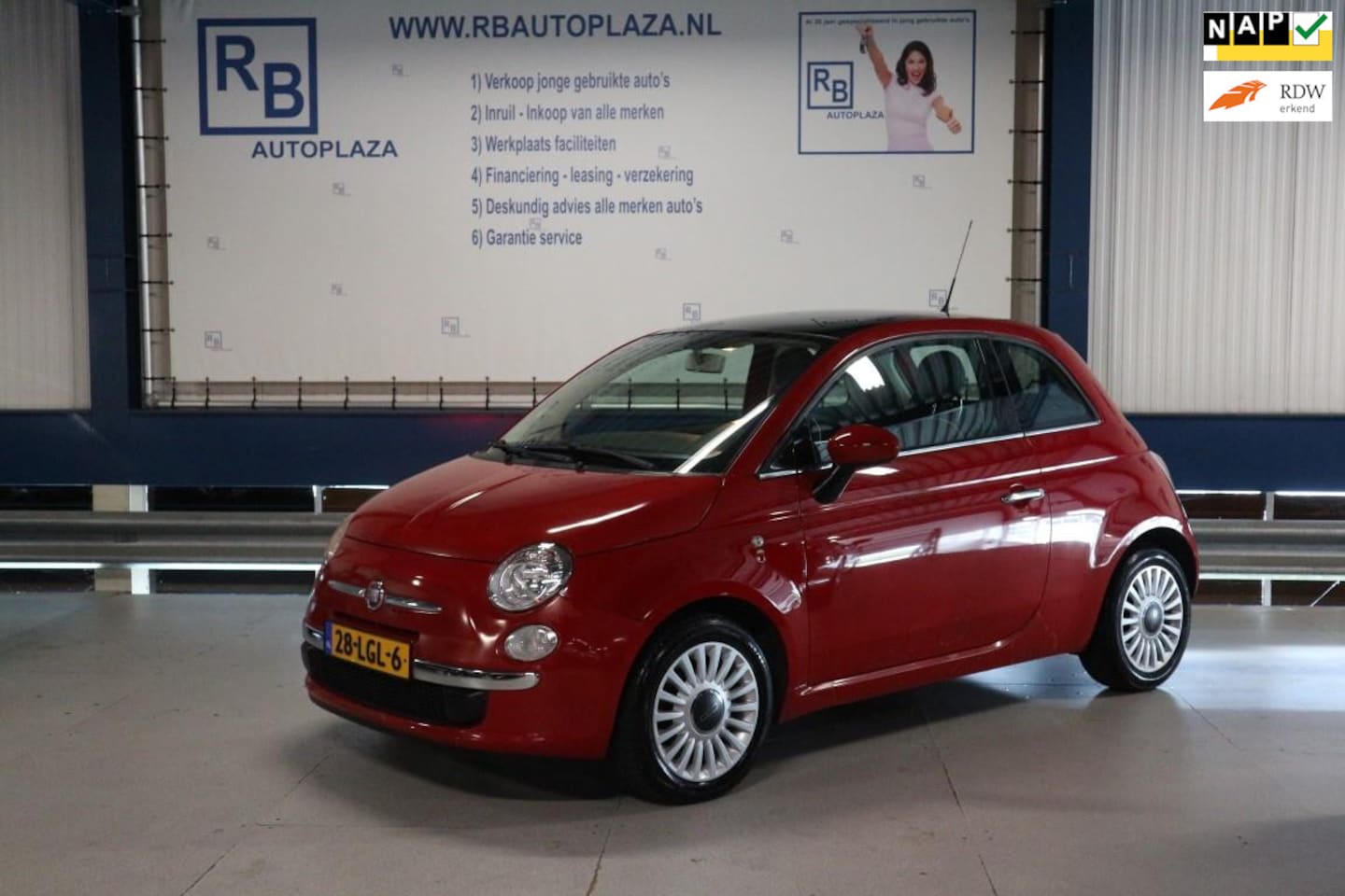 Fiat 500 - 1.2 Pop / PANO / VELG / AIRCO / NW APK ! ! ! - AutoWereld.nl