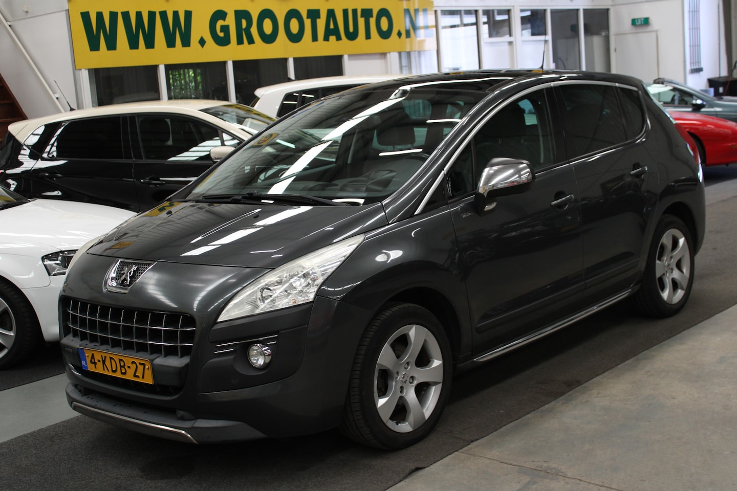 Peugeot 3008 - 1.6 THP Online Panoramadak, Airco, Trekhaak - AutoWereld.nl