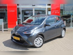 Toyota Aygo - 1.0 VVT-i x-play | Achteruitrijcamera | Airco | Toerenteller |