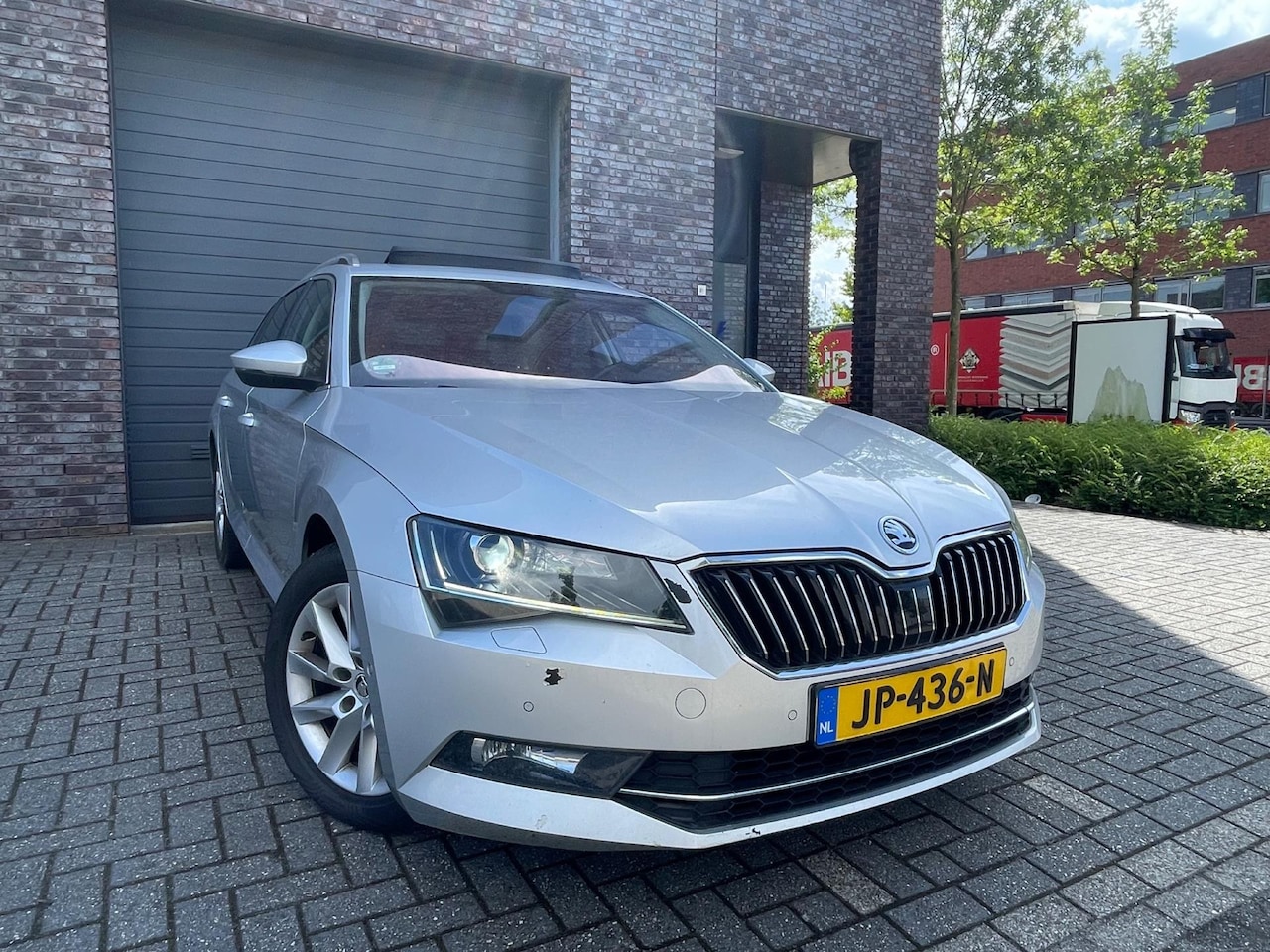 Skoda Superb Combi - 1.6 TDI Business (bj 2016) DSG|PANO|MEMORY|XENON|VOL OPTIES! - AutoWereld.nl