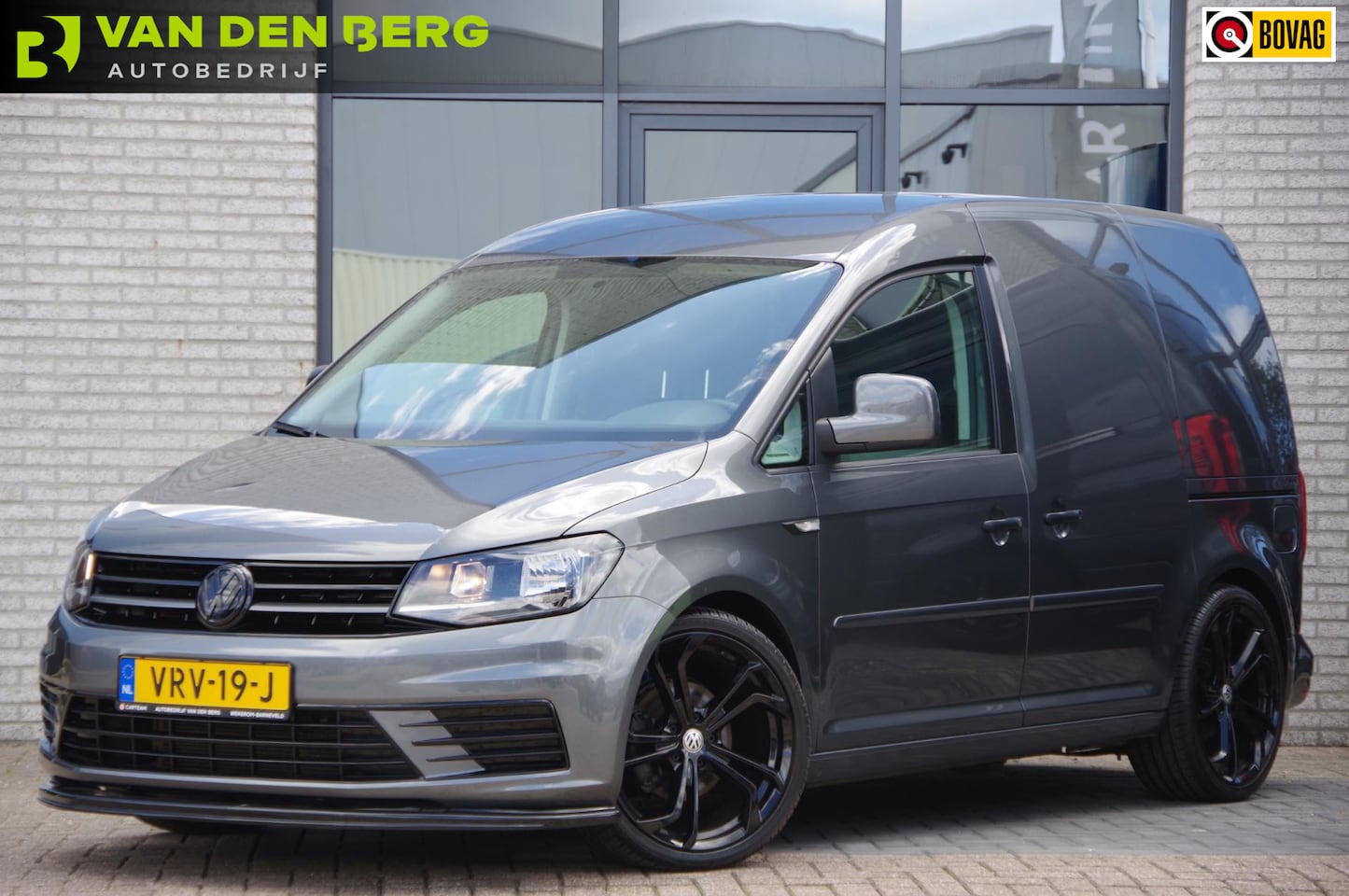 Volkswagen Caddy - 2.0 TDI E6, 150PK, 2X SCHUIFDEUR, LEDER, HOOGGLANS GRILLE, APPLE CARPLAY, AIRCO, DAB, BLUE - AutoWereld.nl