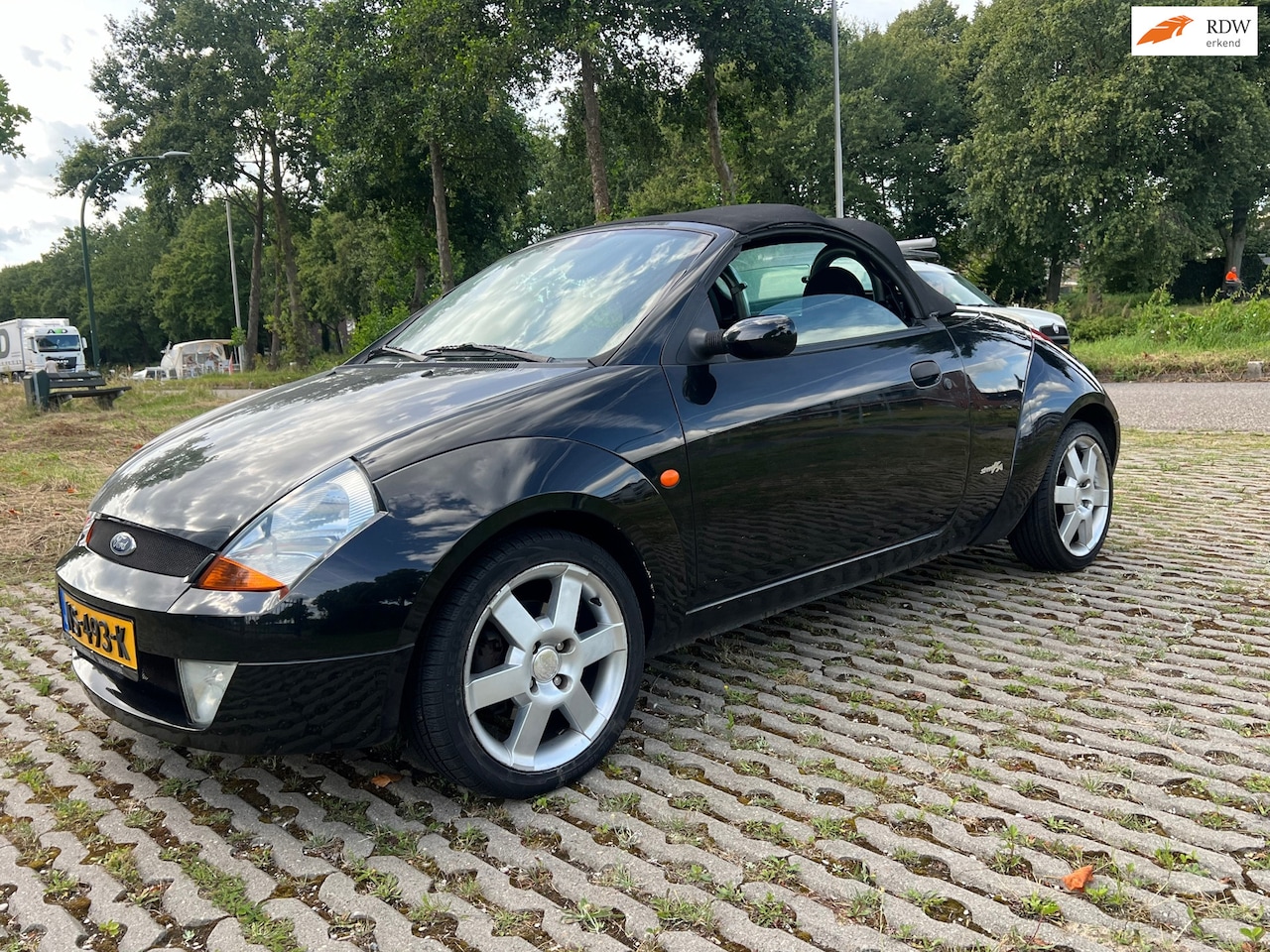 Ford Streetka - 1.6 / cabriolet / airco / leder / apk tot 06-2025 - AutoWereld.nl