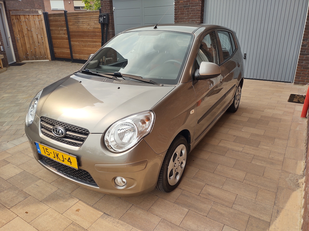 Kia Picanto - 1.0 X-tra - AutoWereld.nl